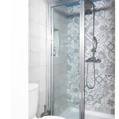 度假居 Chic, Stylish Traditional Townhouse With Terrace - *