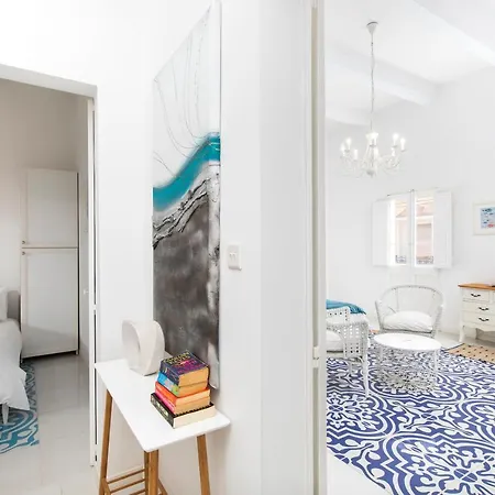 Chic, Stylish Traditional Townhouse With Terrace - * 圣保罗湾城