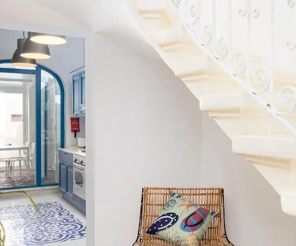 Semesterbostad Chic, Stylish Traditional Townhouse With Terrace - St. Paul's Bay