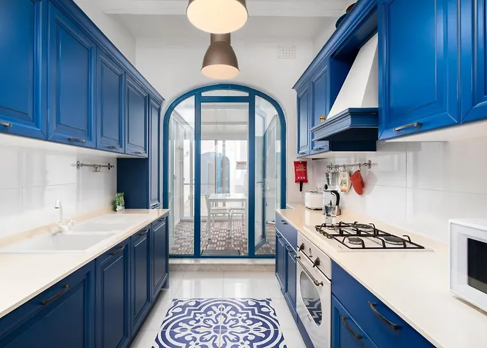 Nyaraló Chic, Stylish Traditional Townhouse With Terrace - San Pawl il-Baħar