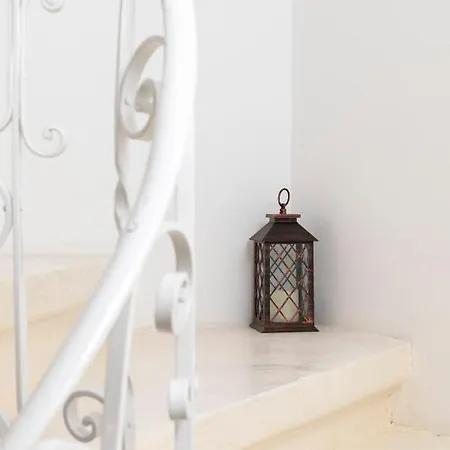 Chic, Stylish Traditional Townhouse With Terrace -