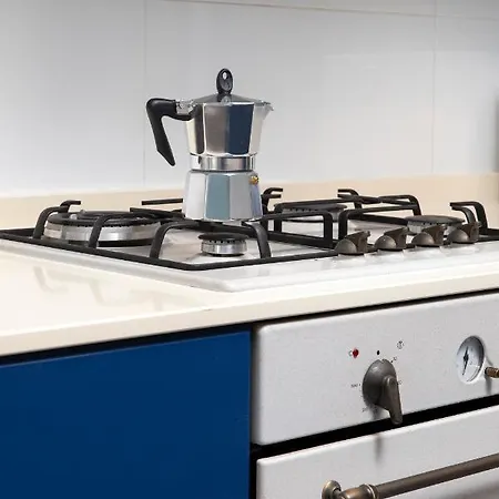 בית נופש Chic, Stylish Traditional Townhouse With Terrace -